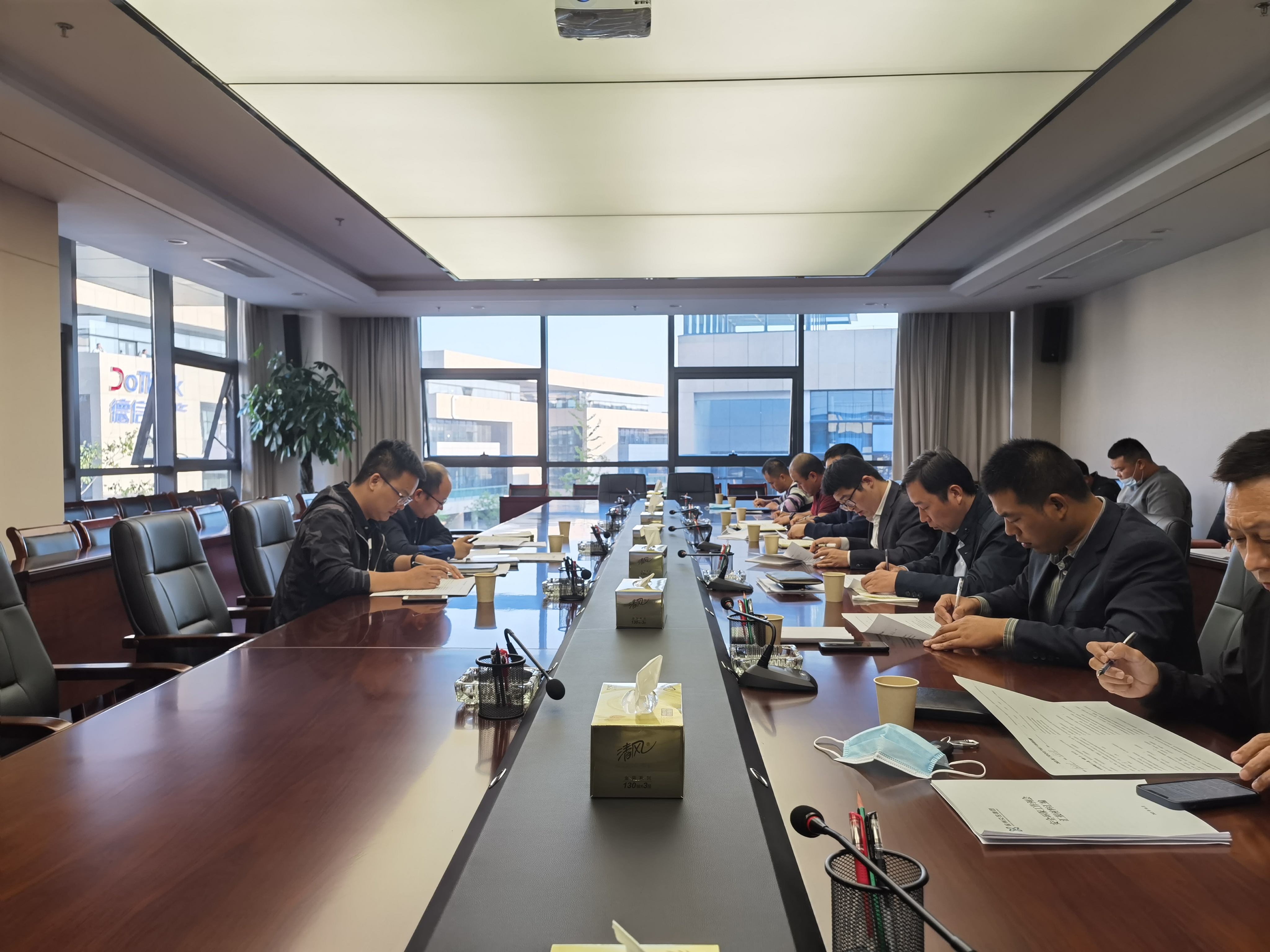 集團召開月度安全環(huán)保工作例會